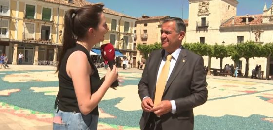 Entrevista al Alcalde Antonio Pardo en el día del Corpus Christi